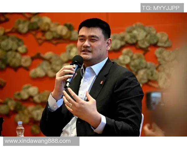 姚明在记者曝光事件中回应质疑展现体育精神与个人魅力