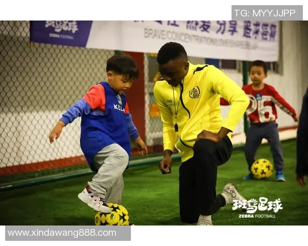 足球明星情感史揭秘从绿茵场到爱情故事的精彩旅程